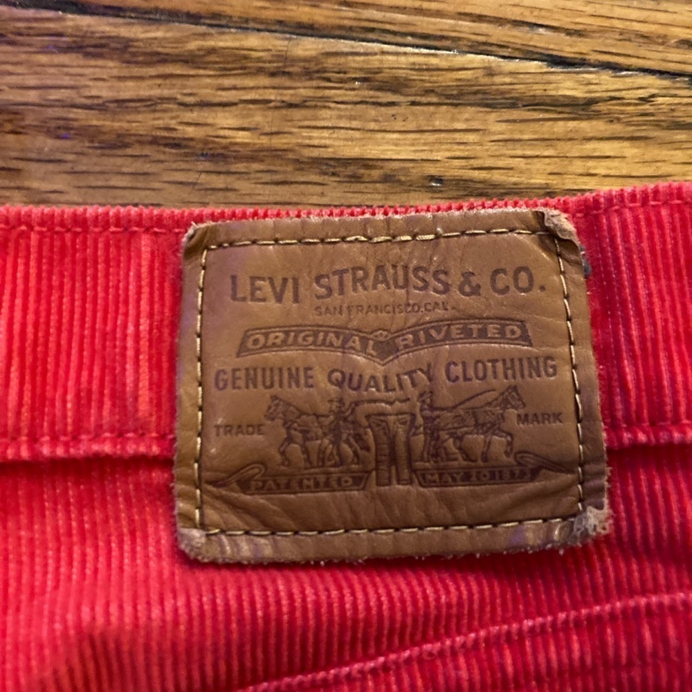 𝅺levi Strauss size 24 vintage y2k red Valentine’s Day corduroy miniskirt - Picture 14 of 15
